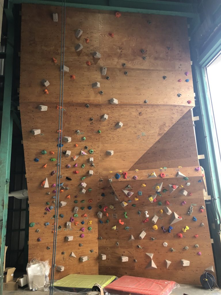 小池工務店オリジナルのボルダリング施設